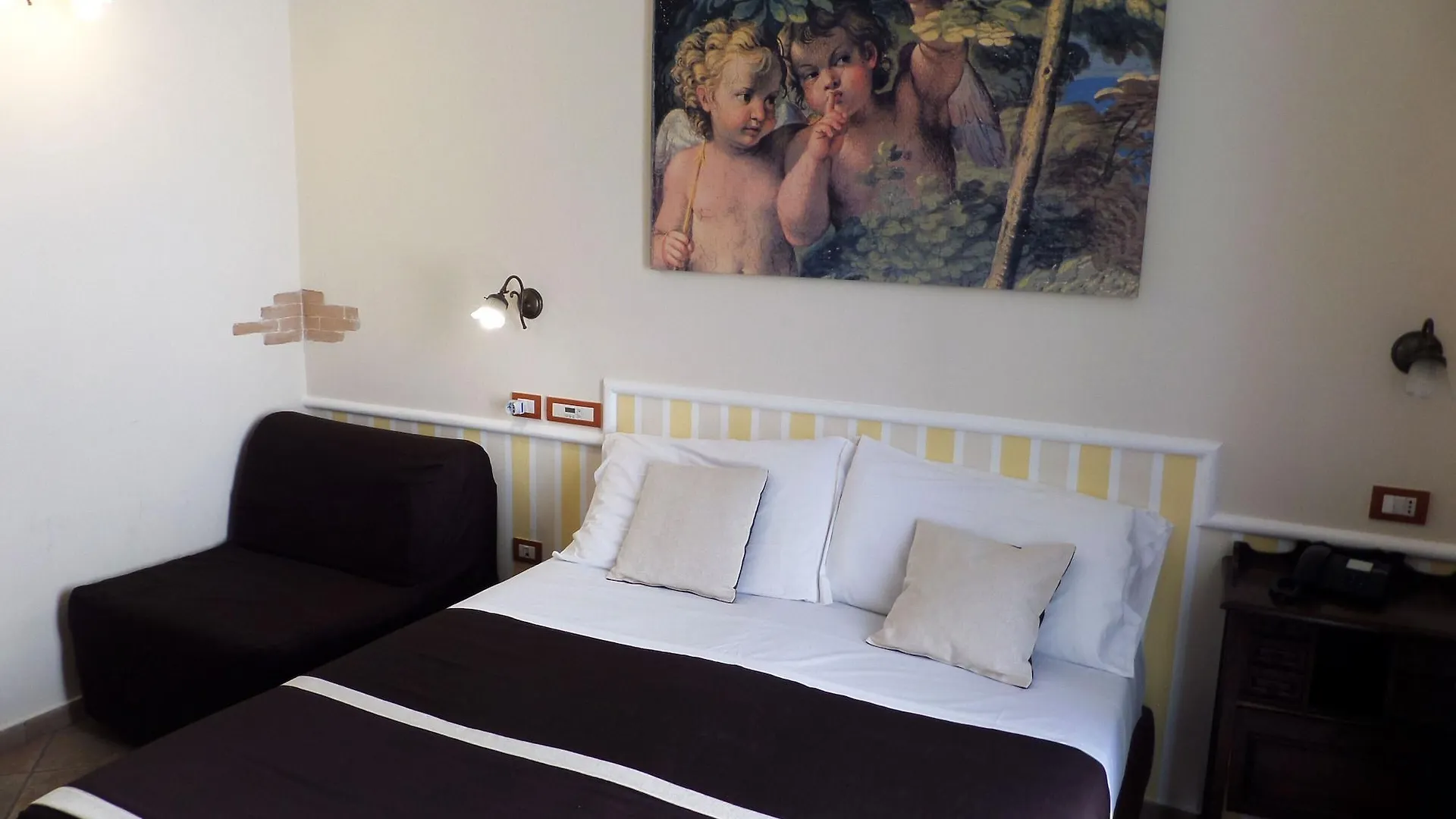 Hotel Il Convento Naples Italy